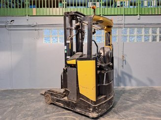 Carretilla retráctil Caterpillar NR16N