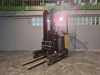 Carretilla retráctil Caterpillar NR16N