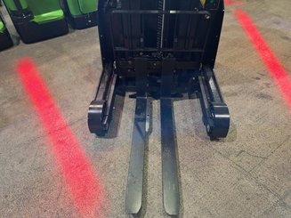 Carretilla retráctil Hangcha CQD18-XC5D-SI