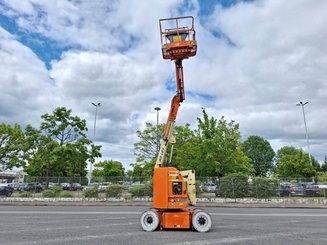Plataforma articulada JLG E300AJP