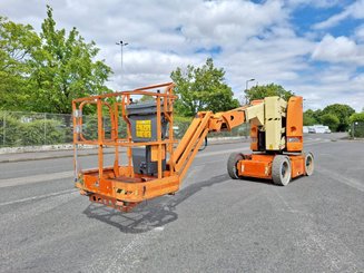 Plataforma articulada JLG E300AJP - 1