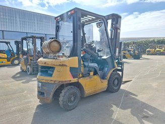 Carretilla contrapesada de 4 ruedas Caterpillar GP25NT