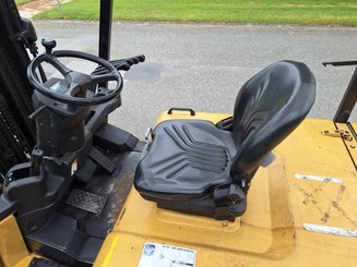 Carretilla contrapesada de 4 ruedas Caterpillar EP30K