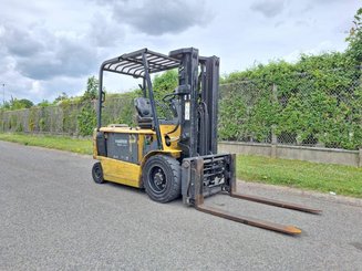 Carretilla contrapesada de 4 ruedas Caterpillar EP30K