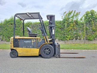 Carretilla contrapesada de 4 ruedas Caterpillar EP30K