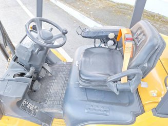 Carretilla contrapesada de 4 ruedas Caterpillar GP30NT