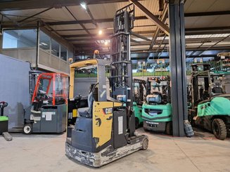 Carretilla retráctil Caterpillar NR20NH