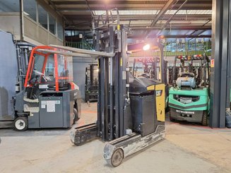 Carretilla retráctil Caterpillar NR20NH