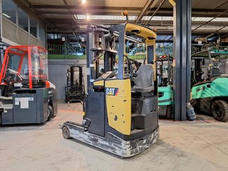 Carretilla retráctil Caterpillar NR20NH