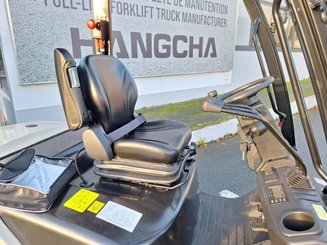 Carretilla contrapesada de 4 ruedas Hangcha XF25D