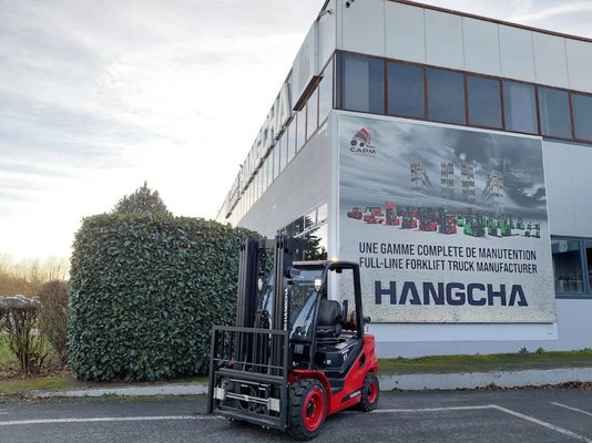 Carretilla contrapesada de 4 ruedas Hangcha XF35G-2 (CPYD35-X2H21F1) - 1
