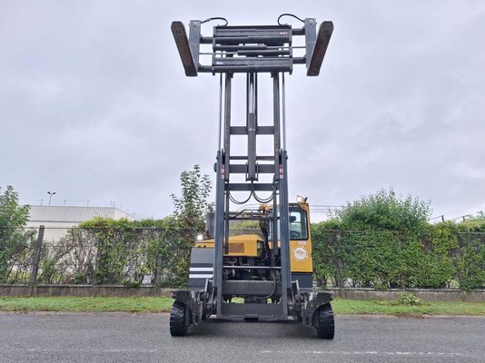 Carretilla multidireccional carga lateral Combilift C8000-15 - 1