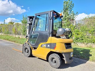 Carretilla contrapesada de 4 ruedas Caterpillar GP25NTD