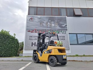 Carretilla contrapesada de 4 ruedas Caterpillar GP30NTD - 3