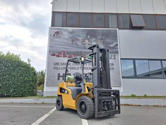Carretilla contrapesada de 4 ruedas Caterpillar GP30NTD - 1