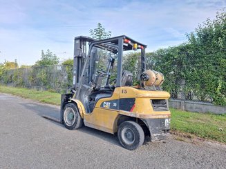 Carretilla contrapesada de 4 ruedas Caterpillar GP30NTD - 3