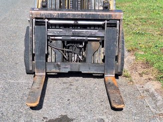 Carretilla contrapesada de 4 ruedas Caterpillar GP30NTD - 11