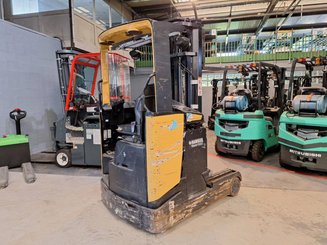 Carretilla retráctil Caterpillar NR16N