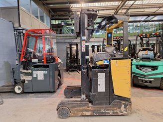 Carretilla retráctil Caterpillar NR16N