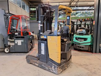 Carretilla retráctil Caterpillar NR16N