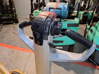 Apilador con conductor acompañante Caterpillar NSP16N2 - 19