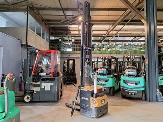 Apilador con conductor acompañante Caterpillar NSP16N2 - 15