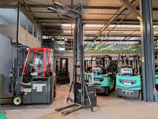 Apilador con conductor acompañante Caterpillar NSP16N2 - 17