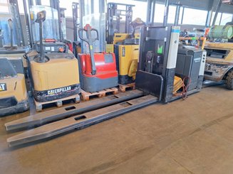 Recogepedidos de baja altura Crown GPC3055-2.0