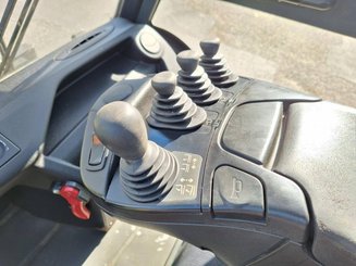 Carretilla contrapesada de 4 ruedas Linde H70 D