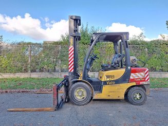 Carretilla contrapesada de 4 ruedas Yale GLP35VX