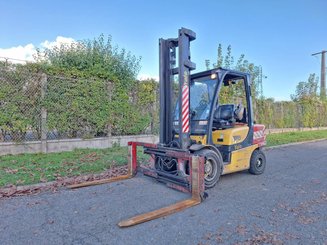 Carretilla contrapesada de 4 ruedas Yale GLP35VX