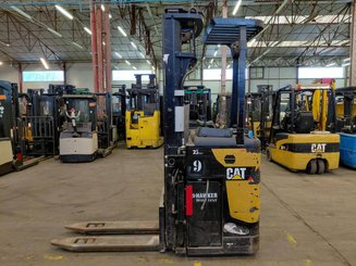 Apilador con plataforma Caterpillar NSR20N