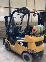 Carretilla contrapesada de 4 ruedas Caterpillar GP15N - 1