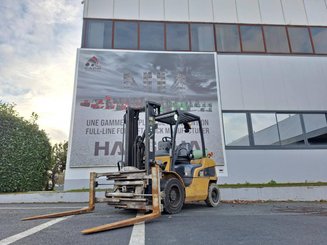 Carretilla contrapesada de 4 ruedas Caterpillar GP30N - 1