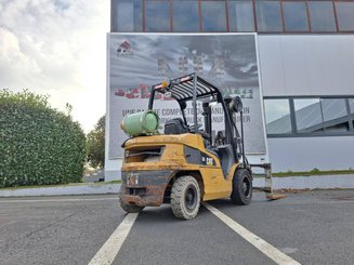 Carretilla contrapesada de 4 ruedas Caterpillar GP30N - 7