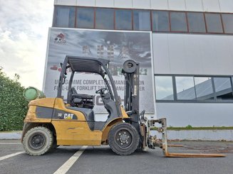 Carretilla contrapesada de 4 ruedas Caterpillar GP30N - 8