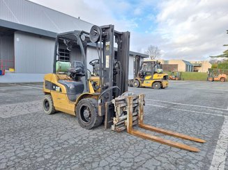 Carretilla contrapesada de 4 ruedas Caterpillar GP30N - 17