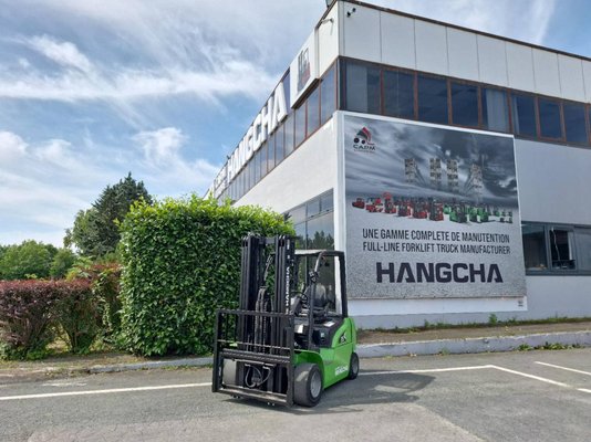 Carretilla contrapesada de 4 ruedas Hangcha XC35i - 1