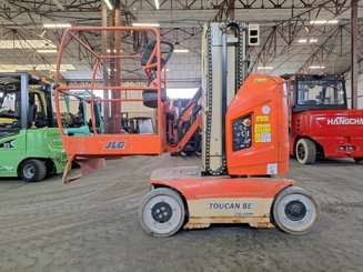 Plataforma de mástil JLG TOUCAN 8E