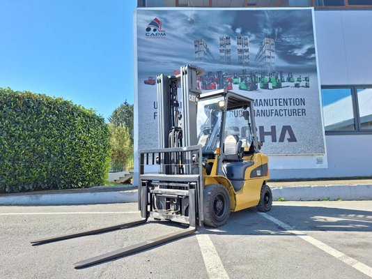 Carretilla contrapesada de 4 ruedas Caterpillar GP25NT - 1