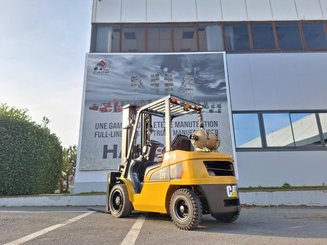 Carretilla contrapesada de 4 ruedas Caterpillar GP30NT
