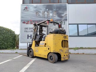 Carretilla contrapesada de 4 ruedas Caterpillar GC55K