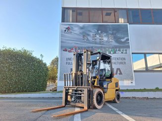 Carretilla contrapesada de 4 ruedas Caterpillar GP35NT