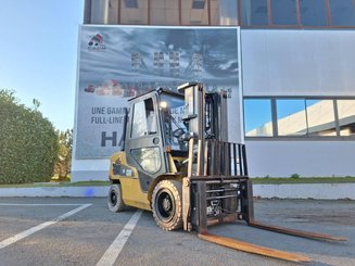 Carretilla contrapesada de 4 ruedas Caterpillar GP35NT