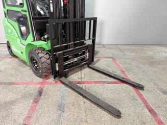 Carretilla contrapesada de 4 ruedas Hangcha XC25i-2 (CPD25-XCY2-SI) 