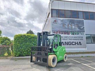 Carretilla contrapesada de 4 ruedas Hangcha XC70i (CPD70-XCY2-SI)