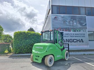 Carretilla contrapesada de 4 ruedas Hangcha XC70i (CPD70-XCY2-SI)