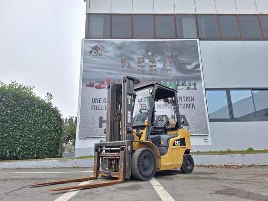Carretilla contrapesada de 4 ruedas Caterpillar GP25N - 1