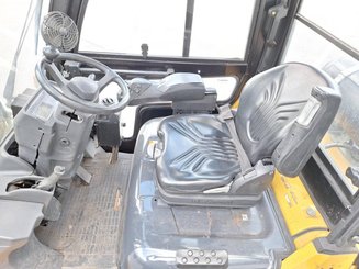 Carretilla contrapesada de 4 ruedas Caterpillar GP25NTD - 14