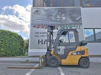 Carretilla contrapesada de 4 ruedas Caterpillar GP25NTD - 2